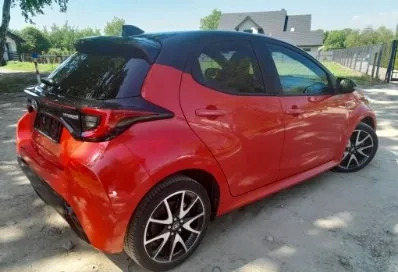 Toyota Yaris cena 67000 przebieg: 31000, rok produkcji 2021 z Kraków małe 67